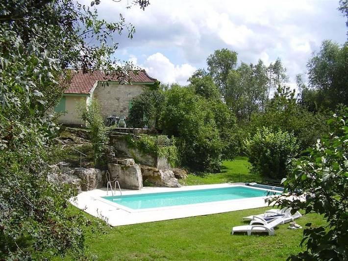 Gîte pour 5 personnes, avec piscine et jardin à Saint-Étienne-de-Villeréal