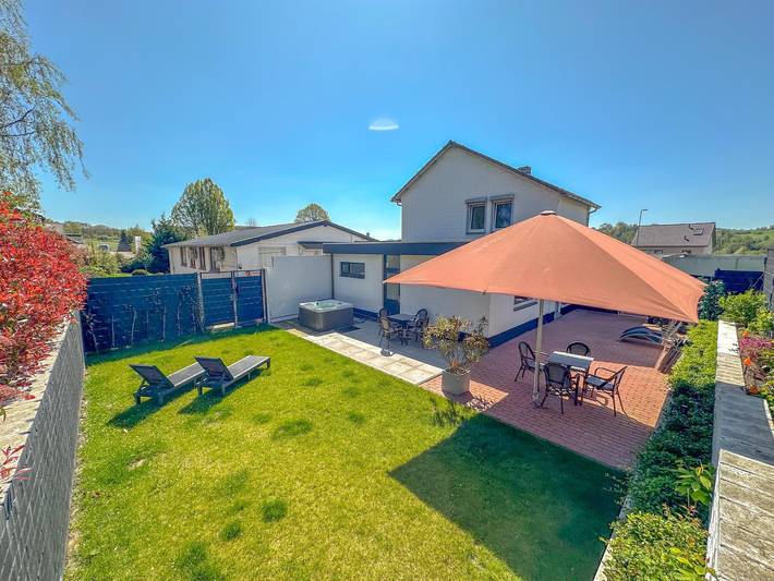 Ferienhaus für 6 Personen, mit Whirlpool und Garten, mit Haustier