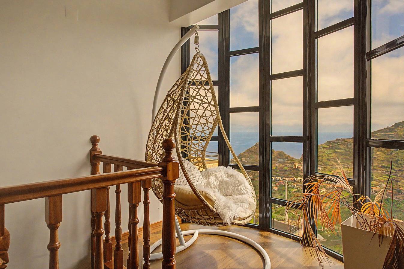 Holiday Home 'Vista Atlântica Garachico' with Sea View, Private Terrace & Wi-Fi in Câmara de Lobos, Madeira