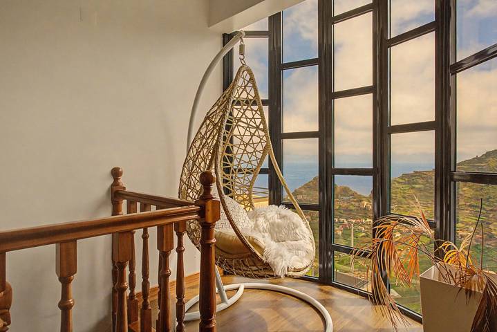 Holiday Home 'Vista Atlântica Garachico' with Sea View, Private Terrace & Wi-Fi in Câmara de Lobos, Madeira