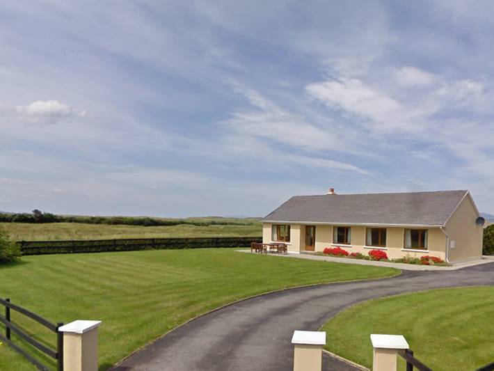 Bungalow for 8 people, with Garden in Glenbeigh