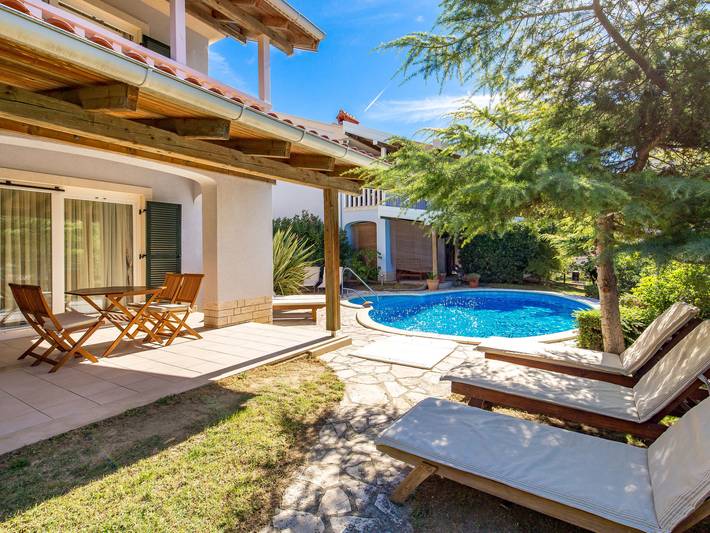 Ferienwohnung für 4 Personen, mit Garten und Terrasse in Banjol - 3