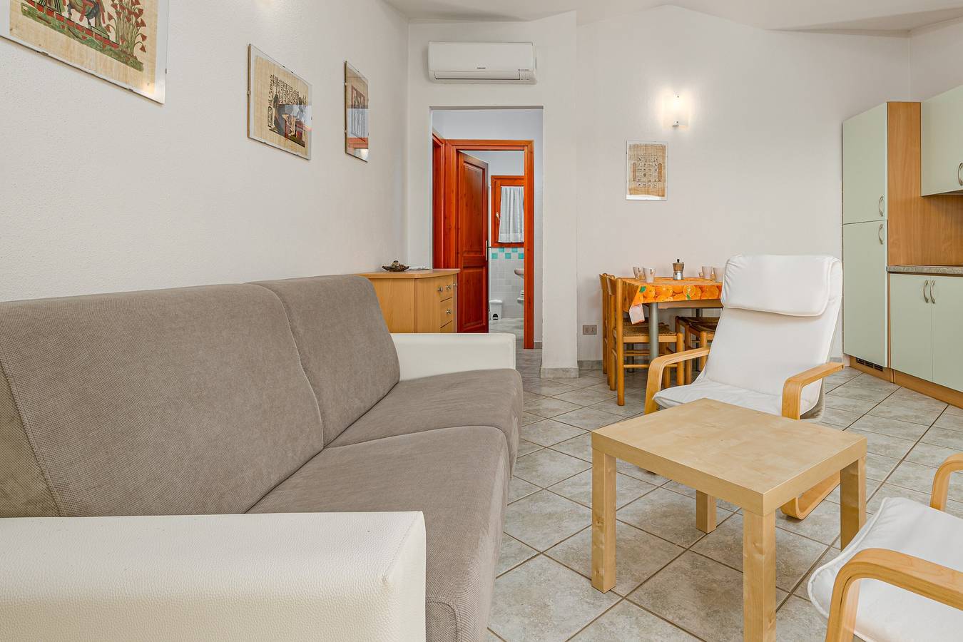 Holiday Home 'Trilocale Con Vista Tavolara' with Mountain View, Private Terrace and Air Conditioning in Straulas, San Teodoro