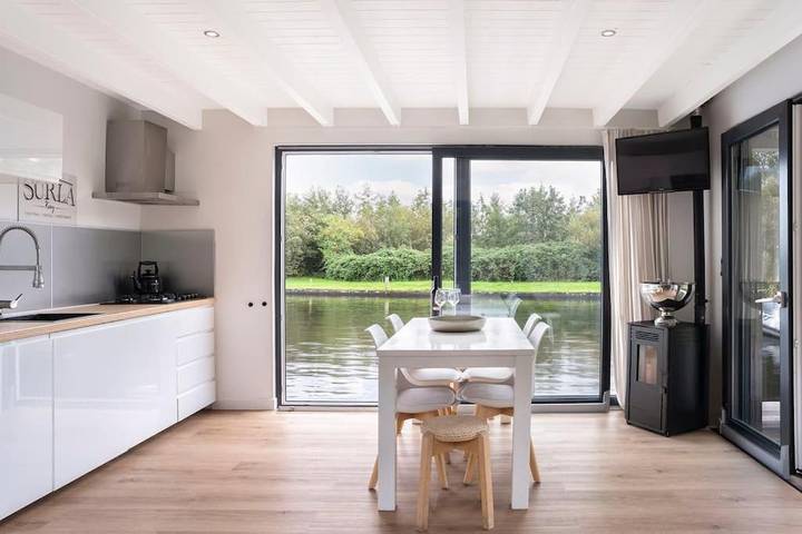 Bateau pour 6 personnes, avec vue ainsi que terrasse et vue sur le lac à Amsterdam - 3