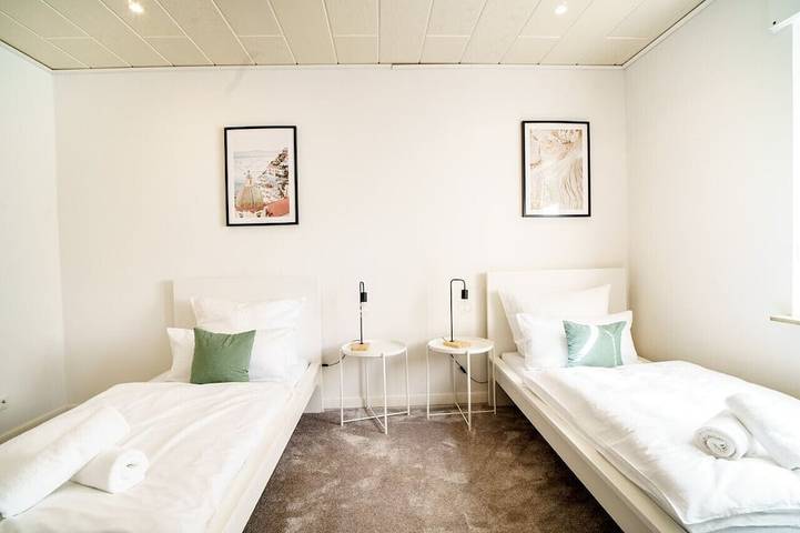 Ferienhaus für 9 Personen, mit Balkon und Garten - 1