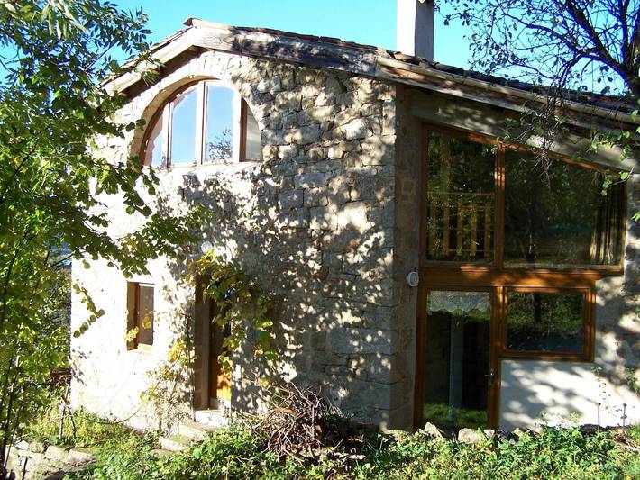 Location de vacances pour 7 personnes, avec terrasse à Gluiras