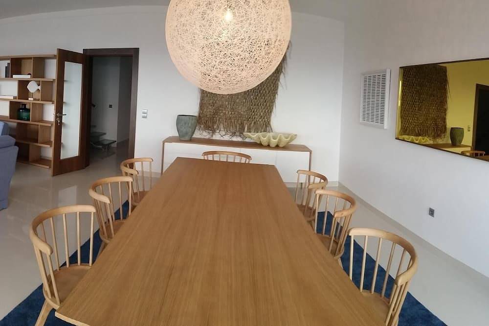 Mediterrane Villen in Caniço, Madeira