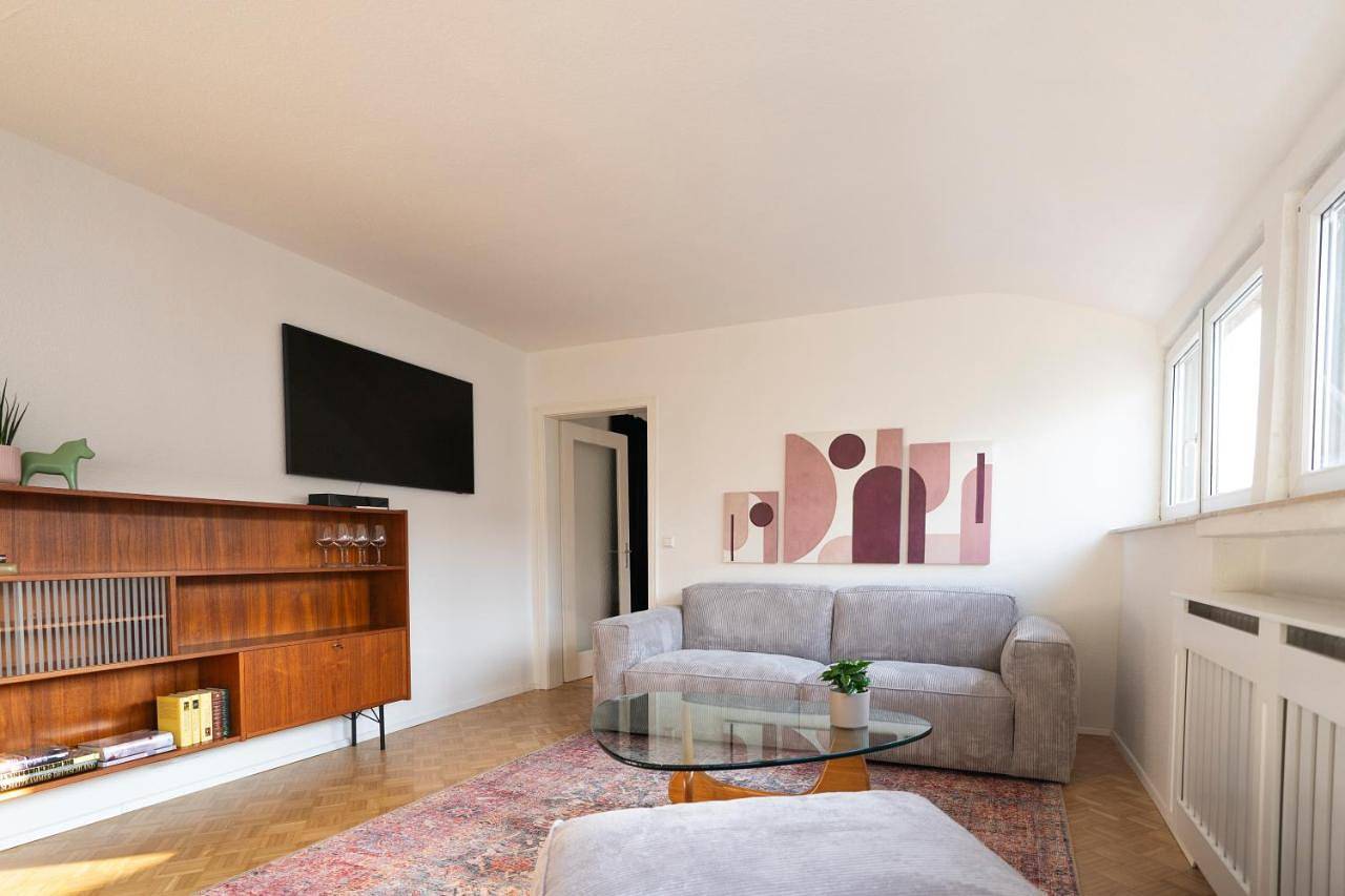 Geheel appartement, Seerose - W14, zentral in Bahnhofsnähe, Küche, 3 Schlafzimmer in Ulm (Baden-Württemberg), Zwaben