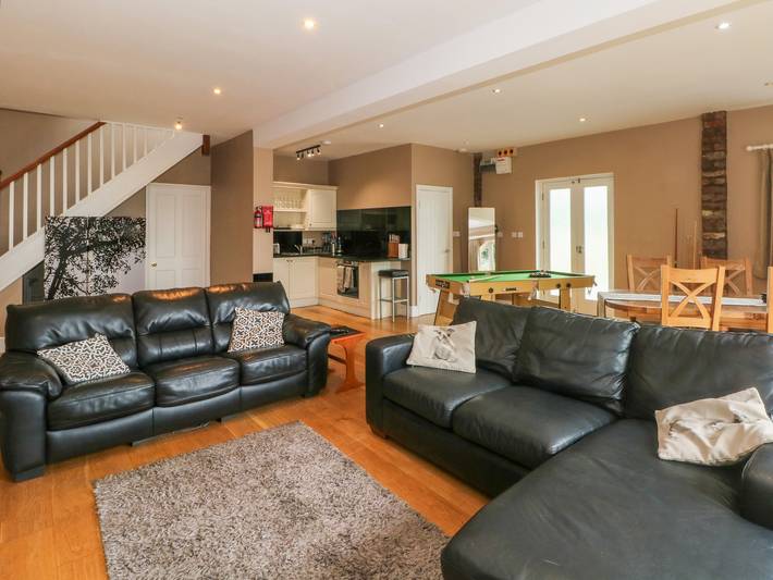 Gîte pour 6 personnes, avec jardin à Chester - 2