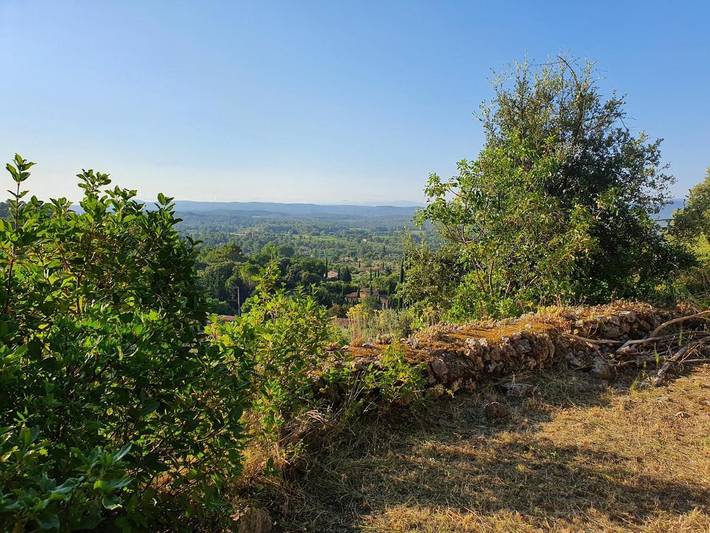 Chambre d’hôte pour 2 personnes, avec terrasse ainsi que vue et jardin à Cotignac - 4