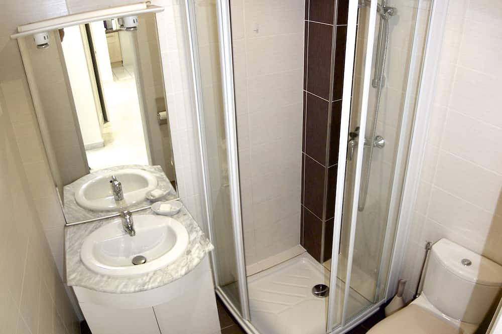 Ganze Wohnung, Klimatisiertes Apartment in Strandnähe in Cagnes-sur-Mer, Mittelmeerküste (Frankreich)