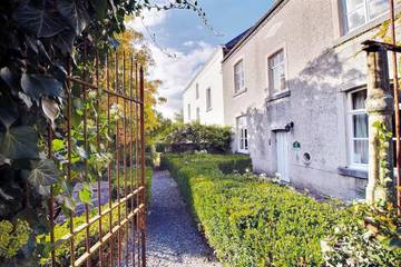 Gîte pour 9 personnes, avec jardin et jacuzzi à Fosses-la-Ville