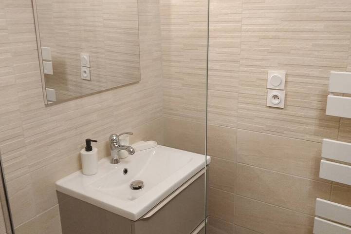 Apartamento entero, Apartment 55m2 Perpignan near city center and train station with parking in Perpiñán, Costa mediterránea (Francia)