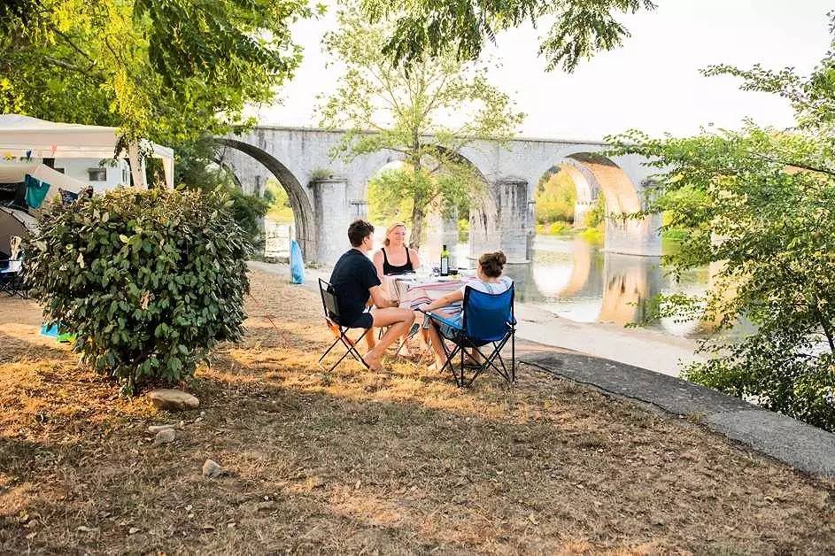 Tente Safari Cocotier 4 personnes in Sampzon, Ardèche