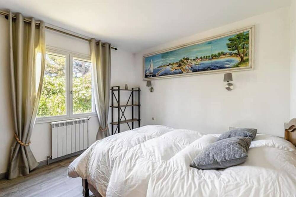 Beautiful villa 6 pers. with swimming pool in Rognac, Istres region