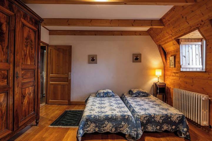 🌟Parenthèse nature en Auvergne: Maison typique au panorama exceptionnel-10 pers in La Bourboule, Parc naturel régional des Volcans d'Auvergne