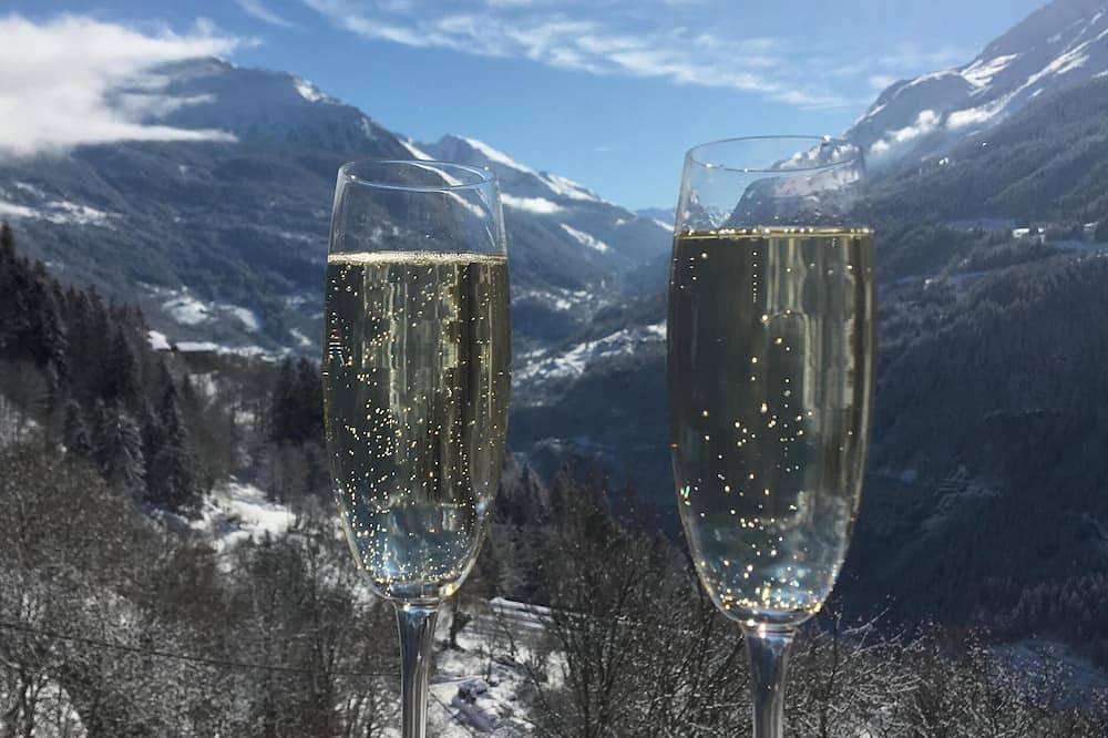 Chalet 170 m2 for 12 people 4 bedrooms + 1 mezzanine in La Rosière, Montvalezan