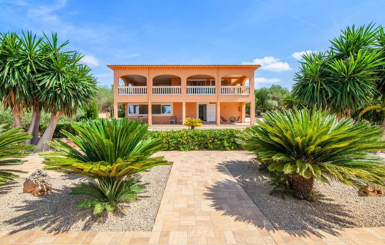 Villa for 9 people, with terrace and sauna as well as hot tub - 1