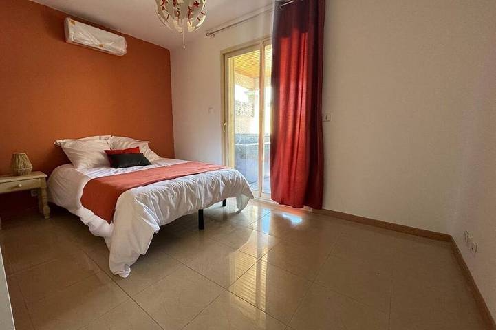 Location de vacances pour 12 personnes, avec jardin à Millas - 3