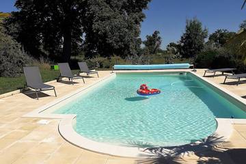 Gîte pour 5 personnes, avec piscine et jardin à Échillais