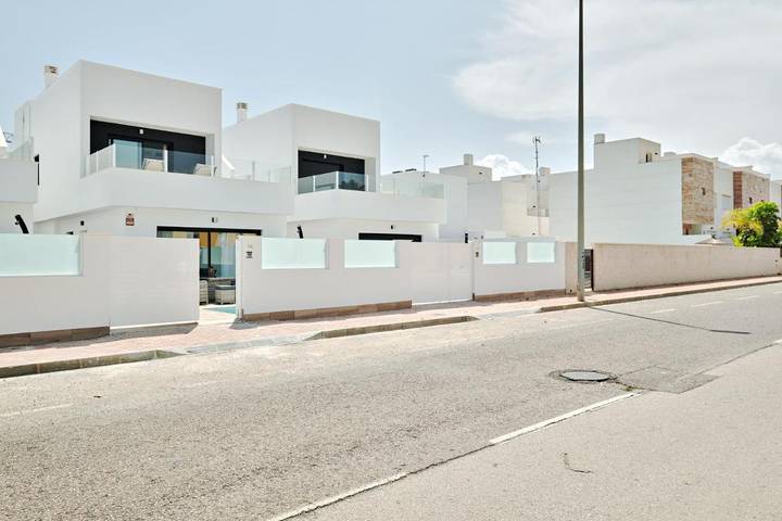 Casa rural para 8 personas, con balcón además de piscina para niños y piscina en San Pedro del Pinatar - 4