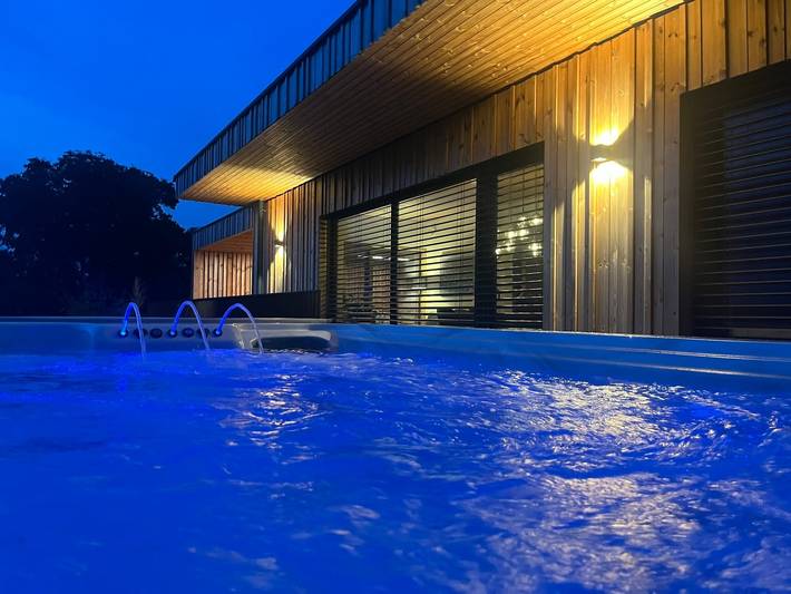 Ferienhaus für 5 Personen, mit Balkon und Whirlpool sowie Terrasse und Garten im Südburgenland