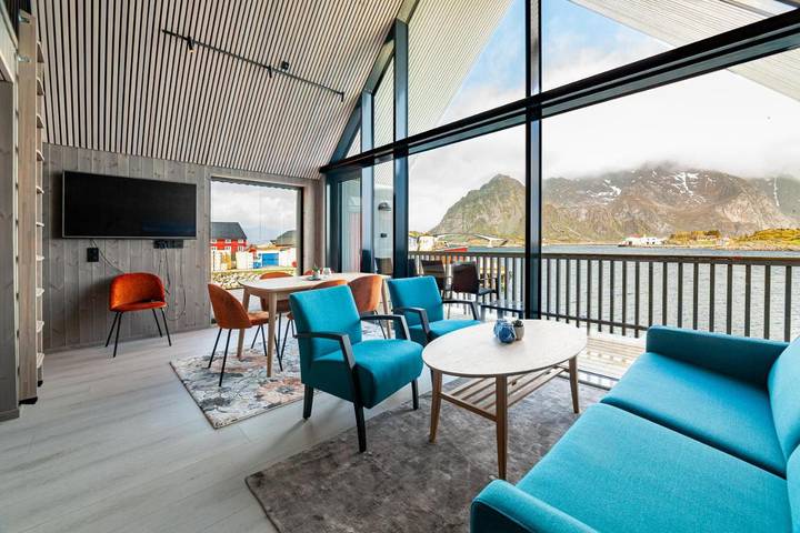 Gîte pour 6 personnes, avec vue et terrasse dans Henningsvær