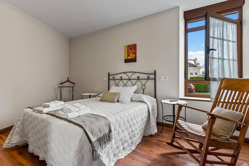 Apartamento entero, Apartamento 'Cetareas 1' con Wi-Fi in Ribadeo, Rías Altas