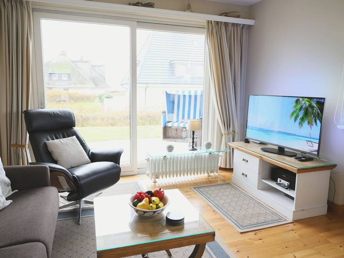 Ganze Wohnung, Erdgeschosswohnung in Wenningstedt – Naturblick, Süd-Terrasse und Strandkorb in Nordfriesische Inseln (Schleswig-Holstein) (Schleswig-Holstein), Sylt