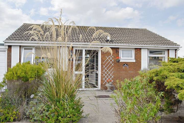 Cottage for 4 people, with garden, with pets in Fairbourne