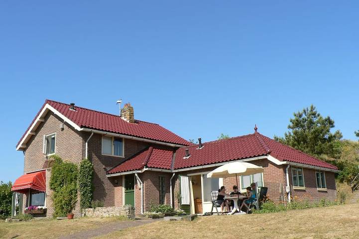 Ferienwohnung für 7 Personen, mit Garten und Terrasse in Petten