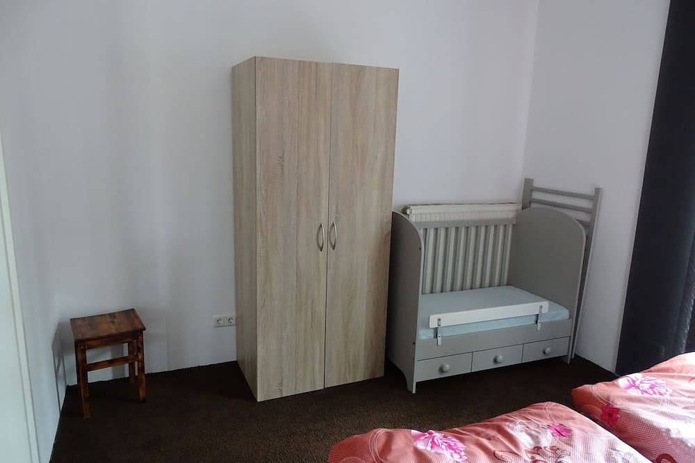 Ganze Wohnung, 125m² Ferienwohnung direkt am Salemer See nahe Ratzeburg / Lübeck in Salem (Herzogtum-Lauenburg), Naturpark Lauenburgische Seen