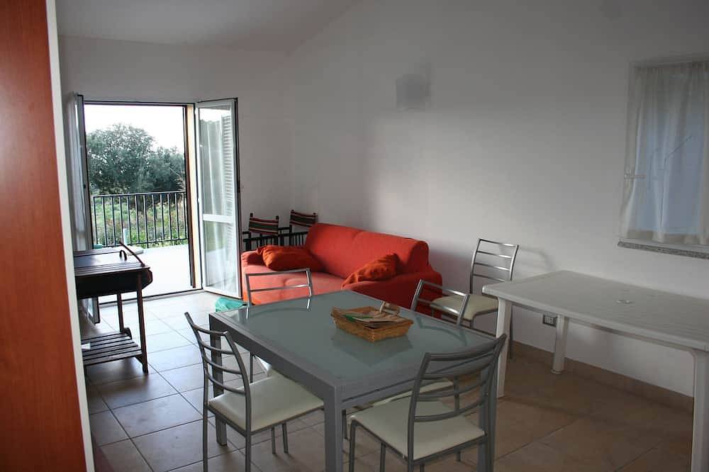 Apartamento en Villa con piscina y jardin de 2000mq in Pianotolli-Caldarello, Distrito de Sartène