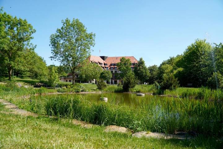 Hotel für 2 Personen, mit Terrasse und Garten sowie Pool und Sauna in Hohenlohe