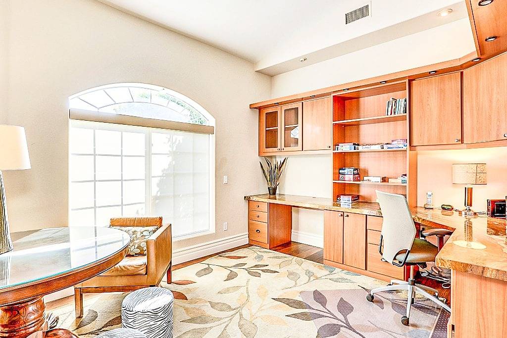 Luxurious, dog-friendly home w/ a home office, private pool, spa & gas grill in Rancho Mirage, Coachella Valley