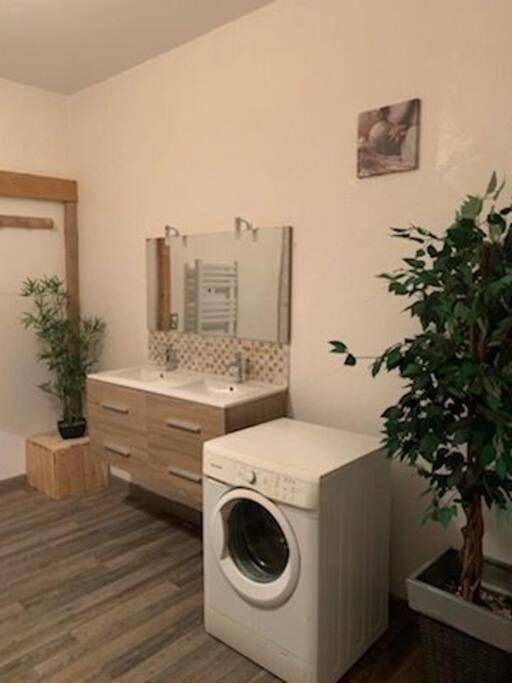 Gîte pour 3 personnes, avec jardin à Pionsat - 2