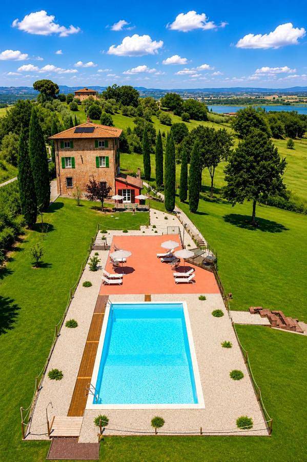 Maison d’hôte pour 3 personnes, avec jacuzzi ainsi que piscine et jardin à Castiglione del Lago