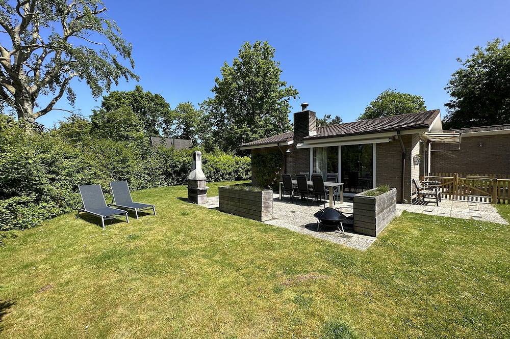 Achthoek 67, quiet location near sea and lake in Scharendijke, Grevelingenmeer