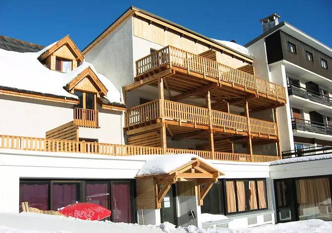 Estudio entero, Pequeño estudio acogedor sin balcón expuesto Norte pero en el frente de la nieve! in Montgenèvre, Briançon region