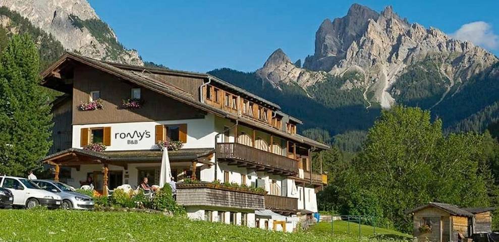 B&b per 2 persone, con Balcone e Terrazza nonché Giardino e Panorama in Dolomiti di Braies