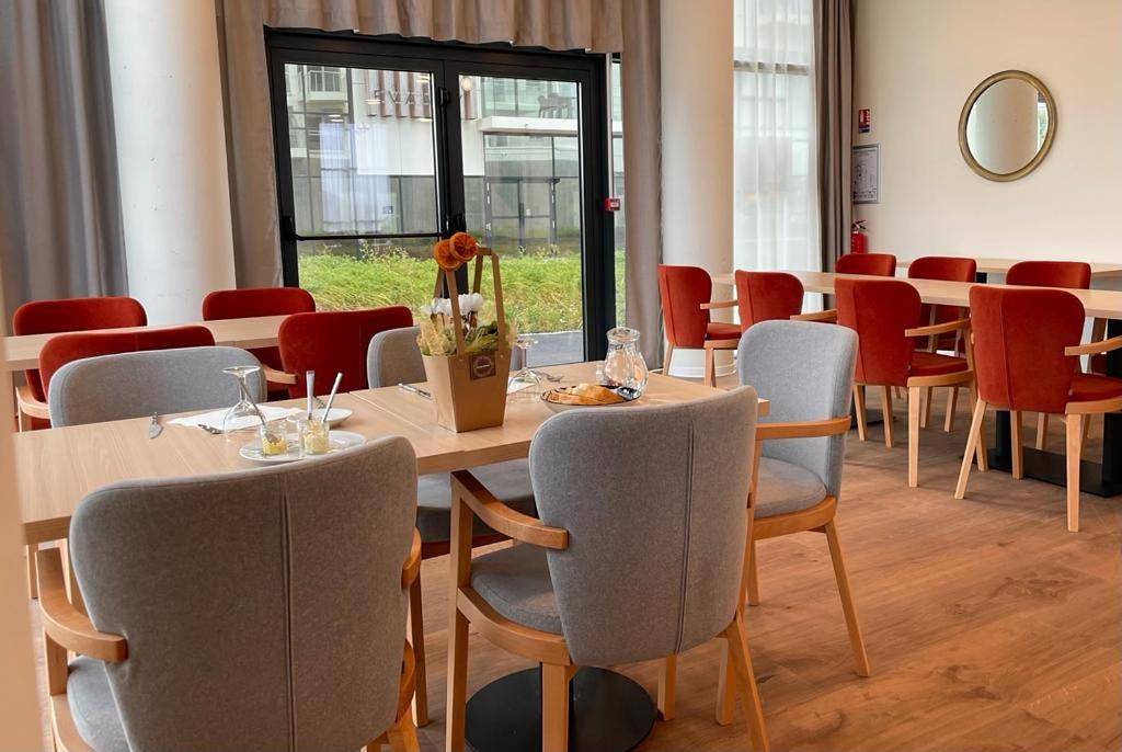 Apartment with Balcony in Boulogne-sur-Mer, Région de Boulogne-sur-Mer
