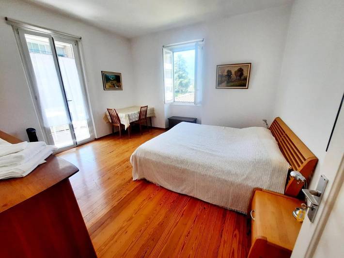 BnB für 2 Personen, mit Terrasse und Garten sowie Ausblick in Locarno