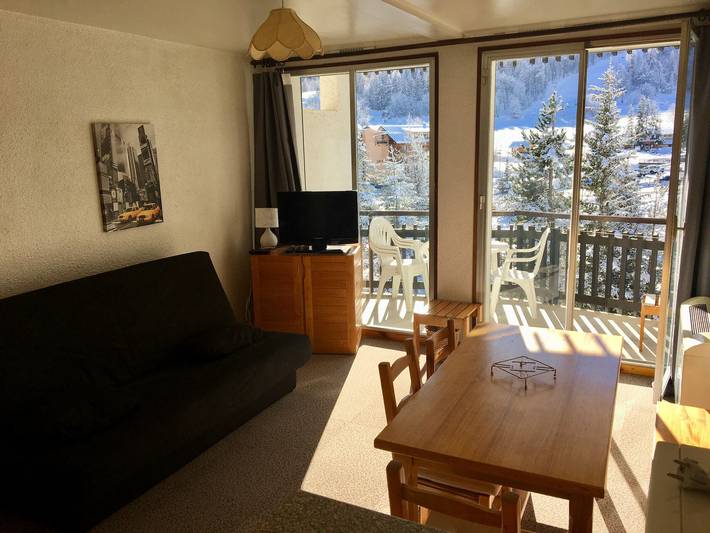 Studio entier, Studio Pmr près des pistes avec coin montagne et balcon in La Salle-les-Alpes, Serre Chevalier