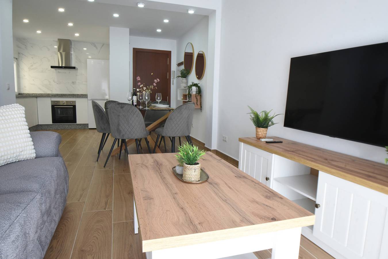 Apartamento entero, Apartamento 'La Perla De Ronda' con Balcón, Wi-Fi y Aire Acondicionado in Ronda, Provincia de Málaga