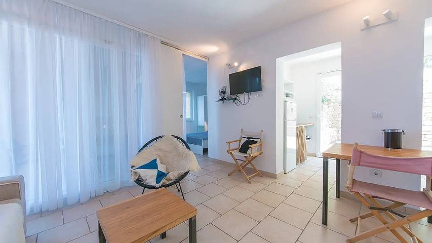 Gîte pour 6 personnes, avec terrasse à Brela - 3