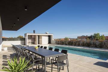 Villa for 14 People in Pula-Medulin, Pula, Photo 4