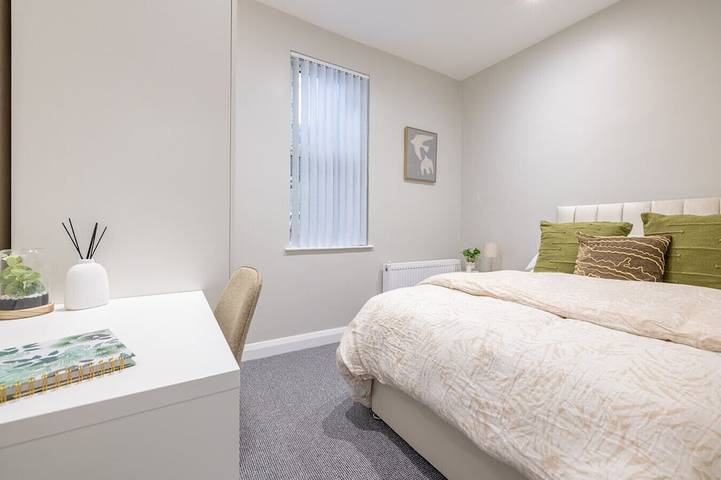 Belfast Quarters: Lurgan Manor in Lurgan, Lough Neagh