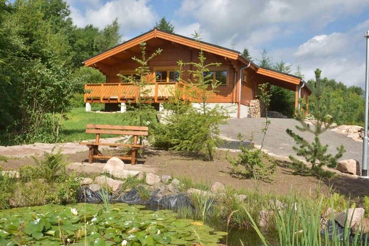 Ferienhaus für 7 Personen, mit Balkon und Terrasse