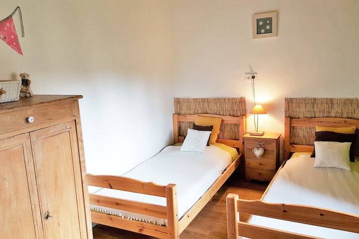 Location de vacances pour 8 personnes, avec terrasse ainsi que jacuzzi et jardin à Meyrals - 3