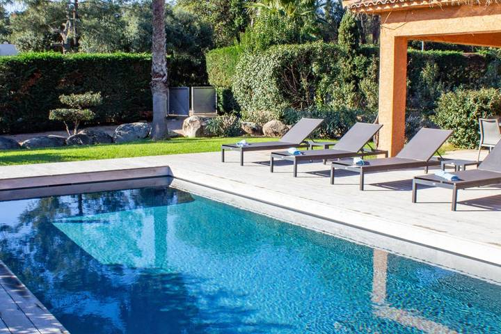 Villa pour 10 personnes, avec jardin ainsi que piscine et terrasse, animaux acceptés en Corse - 4